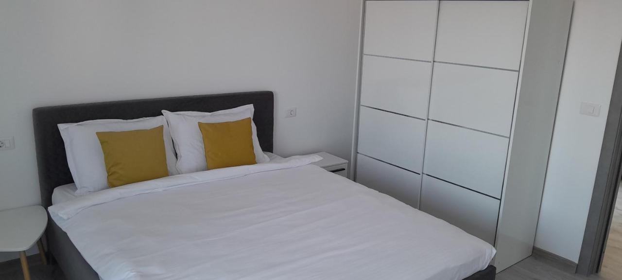 Apartament 3 Camere, Targu Neamt Et4 Buitenkant foto